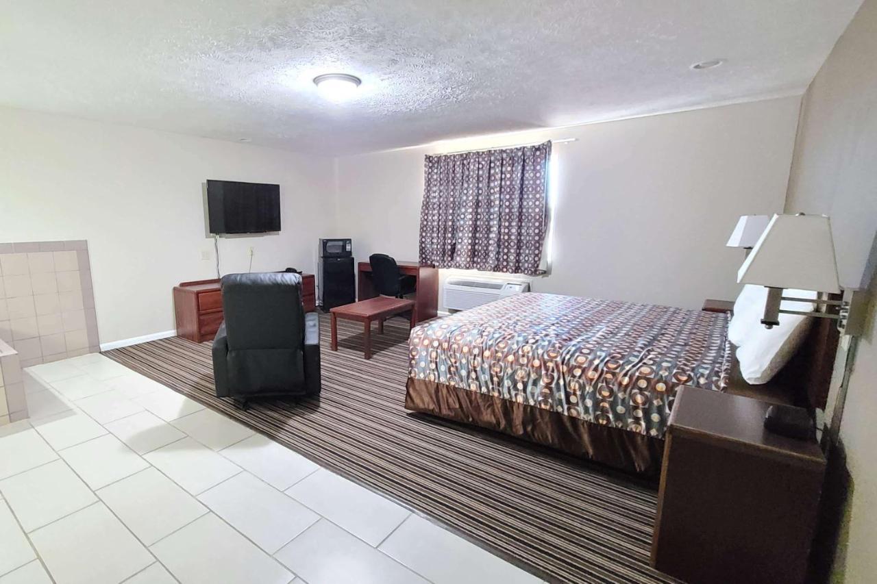Desoto Inn & Suites Missouri Valley Екстер'єр фото