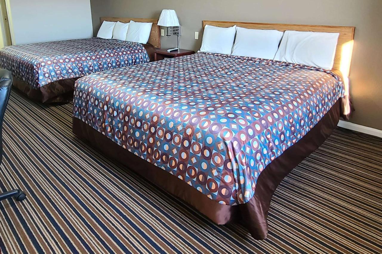 Desoto Inn & Suites Missouri Valley Екстер'єр фото