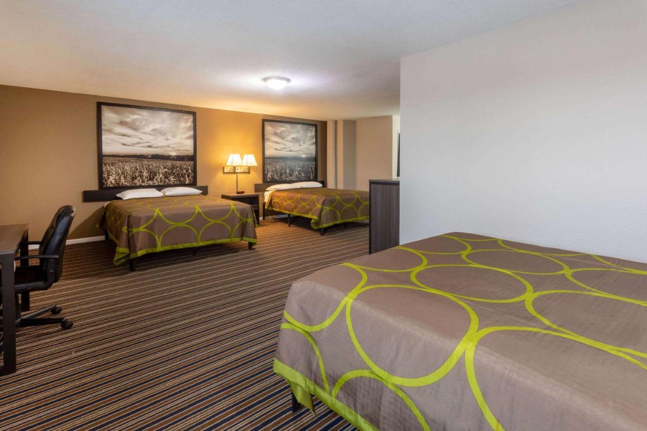 Desoto Inn & Suites Missouri Valley Екстер'єр фото