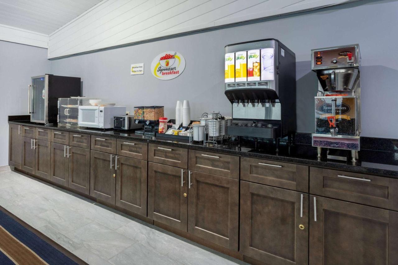 Desoto Inn & Suites Missouri Valley Екстер'єр фото